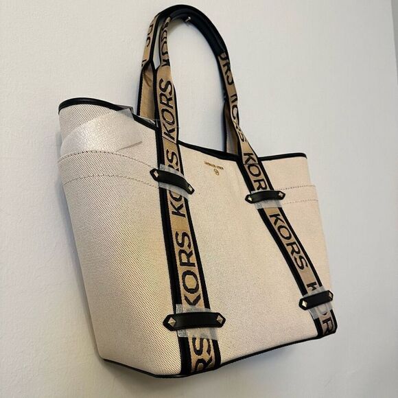 NWT Michael Kors Maeve Canvas Magnetic Snap Tote Shoulder Bag Cream Large - Picture 3 of 6